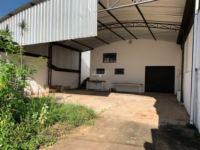Salão à venda no Centro de São Pedro - (Código SL00244)