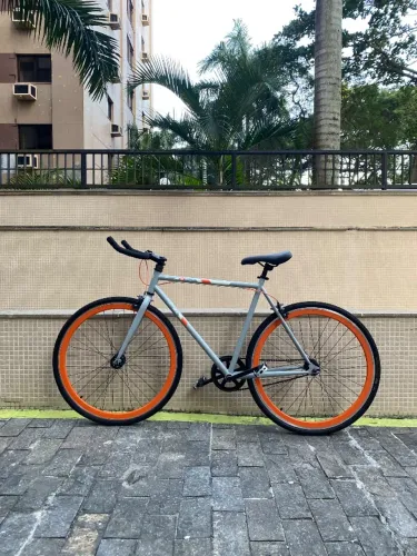 Bicicleta Night Riders