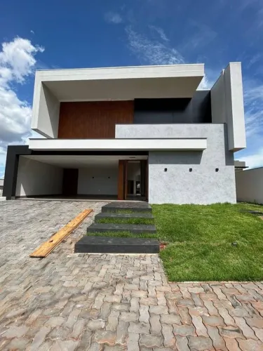 Casa à Venda no Condomínio Vale das Araras, Rio Verde-Go. 3 Suítes (1 Master C/ Closet), S