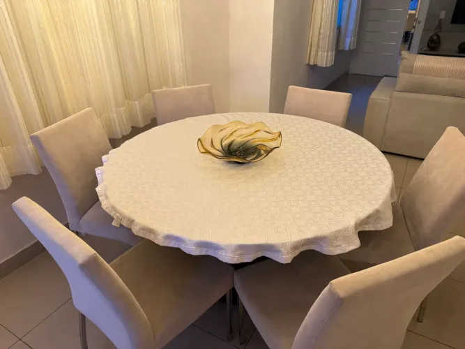 Mesa de sala de jantar