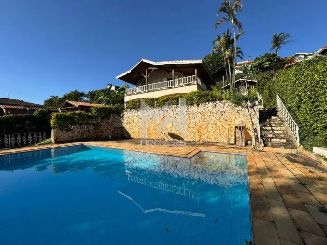 Casa à venda no Condomínio Estância Marambaia em Vinhedo - SP