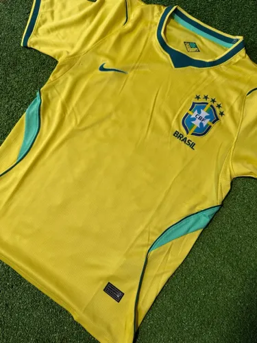 Camisa do Brasil 26/27 - Tamanho P