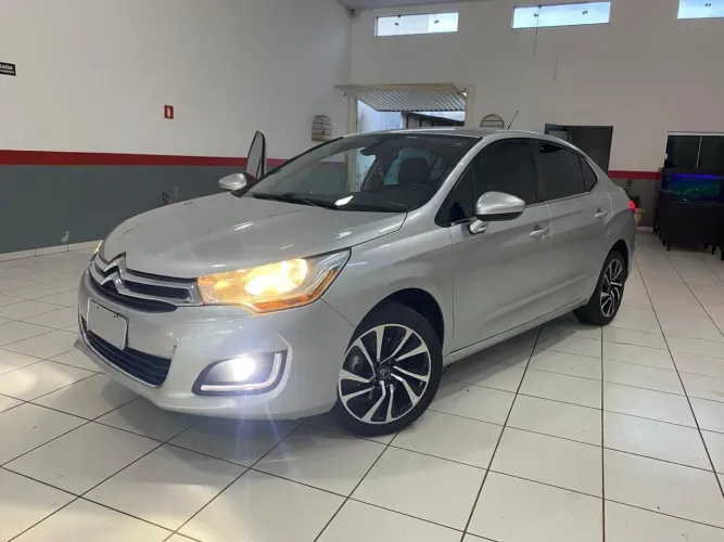 Citroen C4 Lounge Tendance 1.6 Turbo 4P AUT 2015