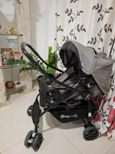 Oportunidade Carrinho de bebê Burigoto Reversível. 