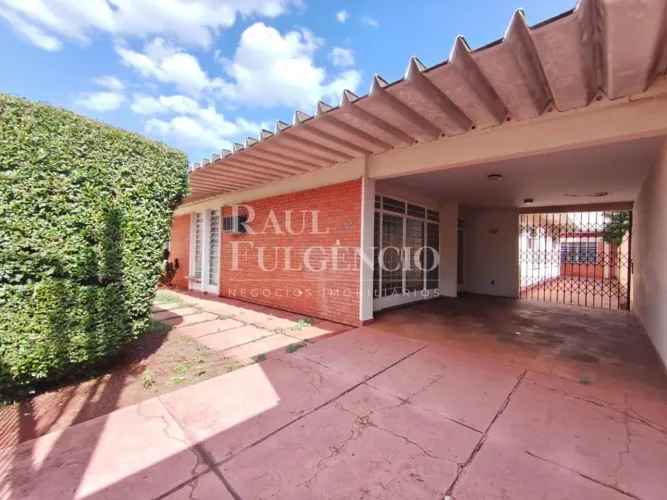 Casa comercial com edícula para alugar próximo da Av. Higienópolis em Londrina