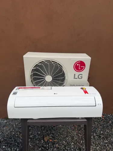 AR CONDICIONADO LG DUAL INVERTER VOICE 12.000 BTUS