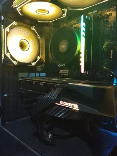 AMD Radeon Rx 7600 Triple Fan 8gB Gigabyte (RODA TUDO)