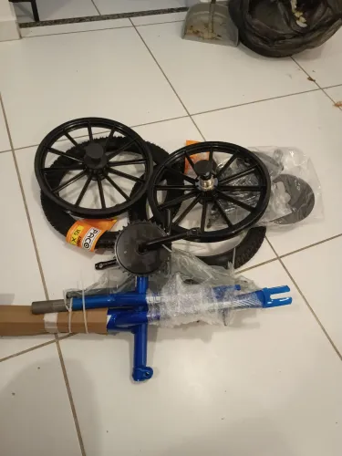 Bicicleta aro 16, nova na caixa