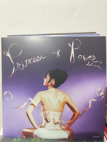 Marina Vinil Princess Of Power Deluxe Novo