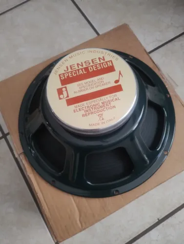 Falante Jensen C12n 8ohms na caixa - usado uma vez!