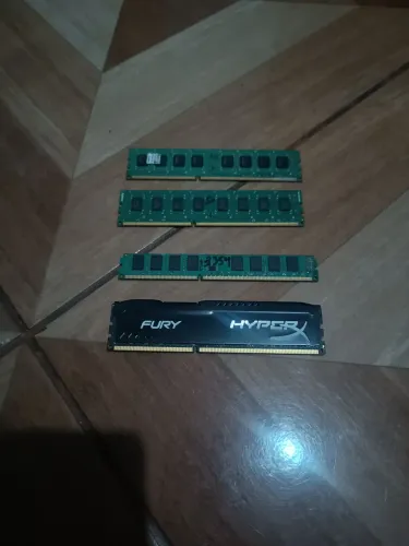4 pentes de 4gb de memória ram