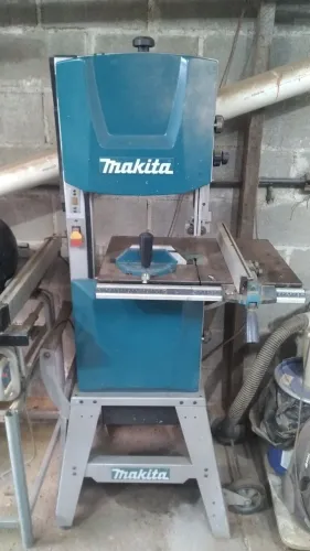 Serra fita Makita lb1220f