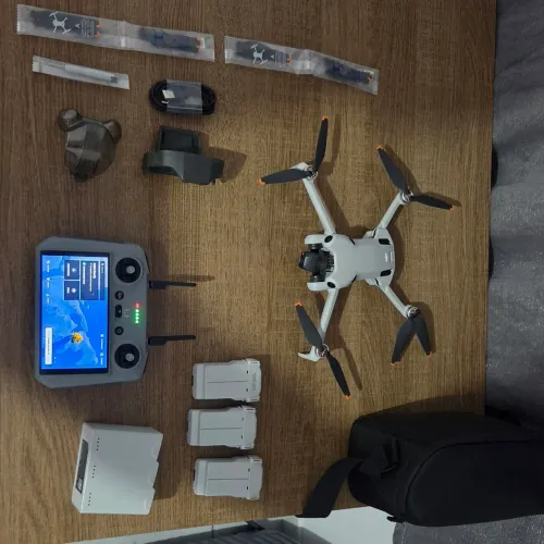 DJI Mini 4 Pro Fly More Combo - Completo, com Controle RC2