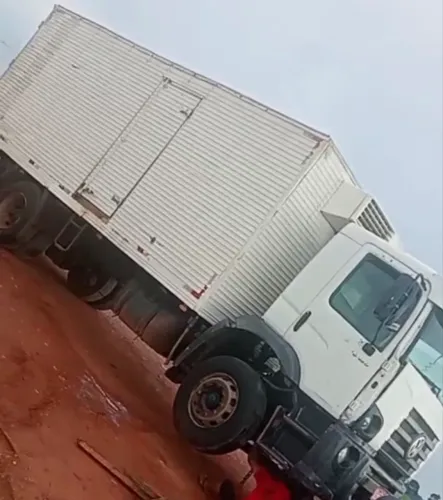 Caminhão frigorífico 