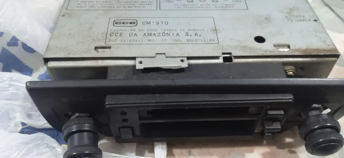 Auto rádio toca fitas CCE CM 970 - relíquia 