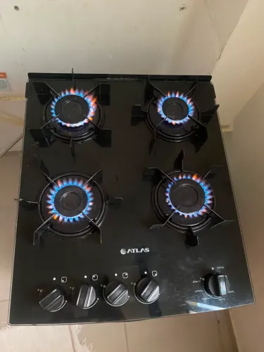 Fogão 4 bocas em perfeito funcionamento