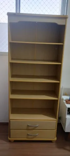 ? Estante Linda e Resistente - Oportunidade!