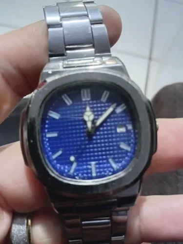 Relogio semi novo