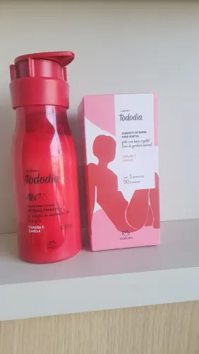 Kit Natura Tâmara e canela hidratante e sabonete