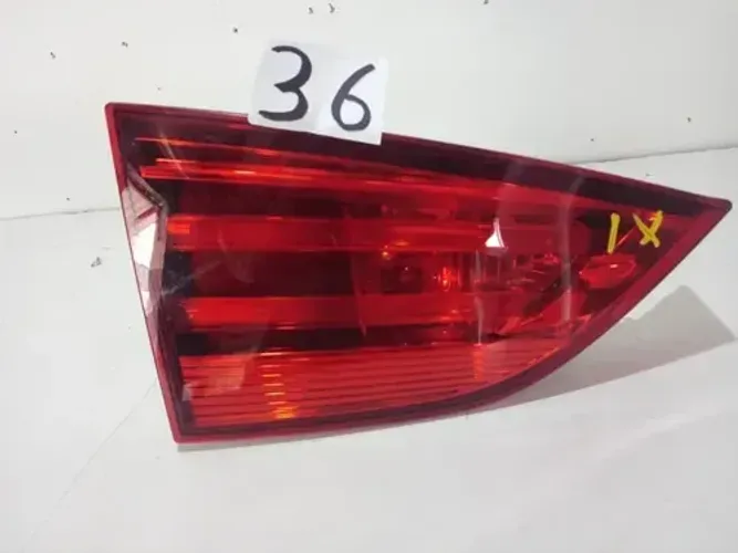 Lanterna Da Tampa Lado Esquerdo Bmw X1 2012 N°36 Esquerdo Vermelho