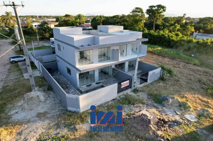 Sobrado novo em Guaratuba