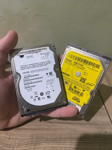 2 Unidades de HD Notebook Samsung e Seagate + Suporte Caddy - 120GB Cada
