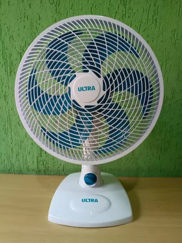 Ventilador Ultra 30 cm. Seminovo. Perfeito funcionamento.