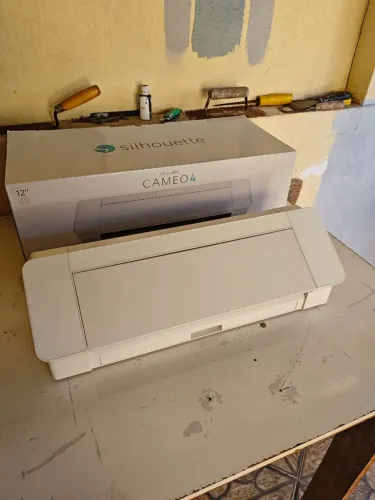 Máquina de corte Silhouette Cameo 4