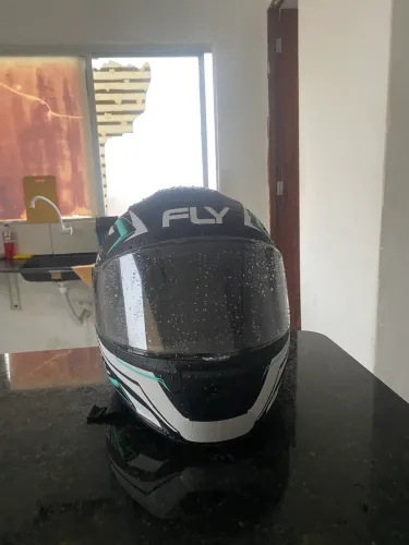 Capacete novinho nunca usado