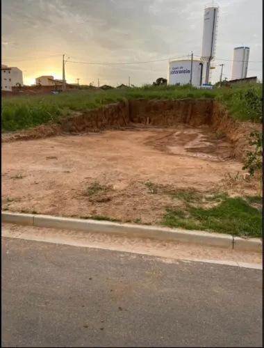 Terreno a venda no Vivalegro