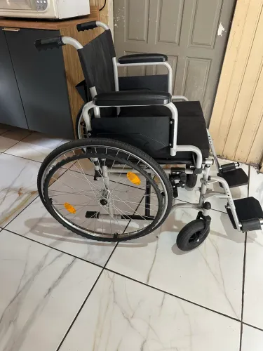 Cadeira nova reforçada