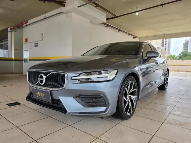 Volvo S60 T-4 Momentum 2.0 190cv 4P 2020