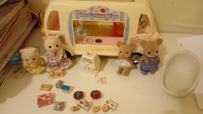 Lote sorveteria Sylvanian- gatinhos e ratinhos 