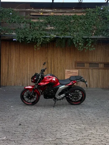 vendo Fz25 2023/2024 moto para pessoas exigentes,