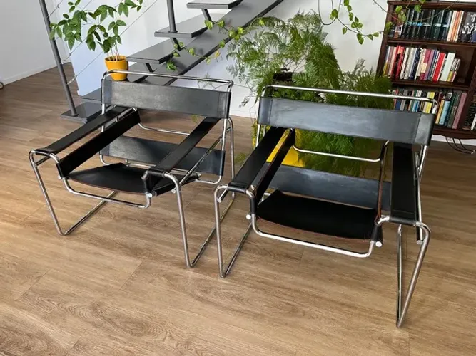 par de poltronas wassily originais bauhaus marcel breuer excelentes