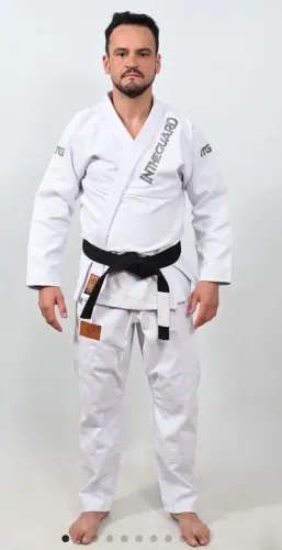 Kimono jiu-jitsu original da marca in the guard na promoção