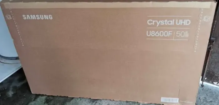 Vende-se TV SEMI NOVA 50 4K SAMSUMG