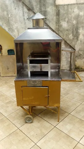 Carrinho de churrasco semi novo