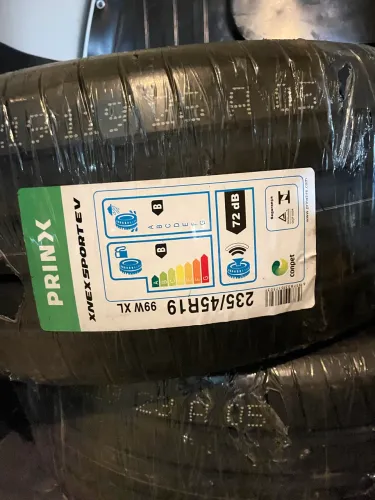 Vendo pneus para suvs