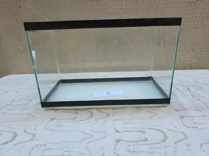 Aquário de Vidro 13 Litros 35x22,5x17 cm com Tampa