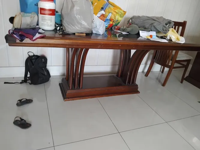 Mesa madeira com tampo de vidro em fume