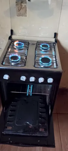 Vendo esse fogão manual tudo funcionando perfeitamente bocas e forno ótimo
