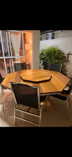 Mesa com 6 cadeiras