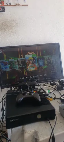 Xbox 360 RGH com 70 jogos.