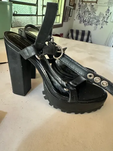 Sapatos Ellus (Sandália / Salto / plataforma)