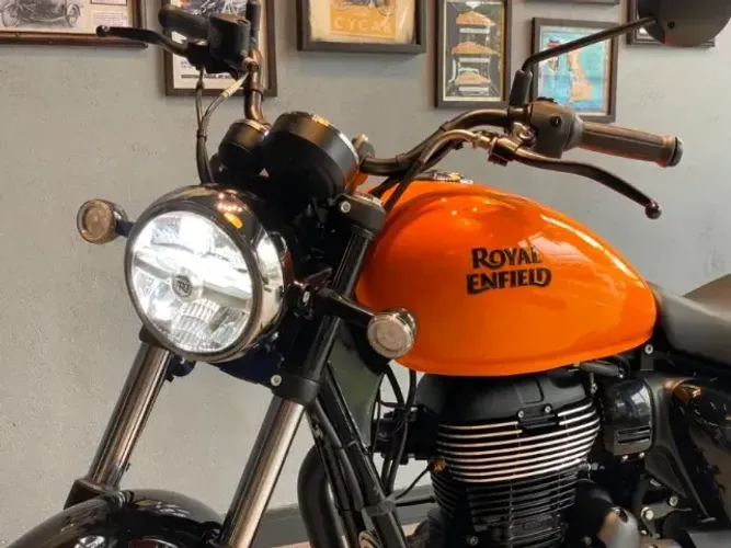 Meteor 350cc Fireball Orange - Duvallyer Rodrigues - 21 9 9271 71 82 - Royal Enfield