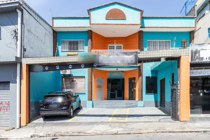 Loja na Rua Hipólito de Camargo, 133  270 m²