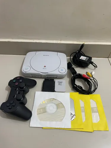 PS1 PSone com jogos e memory card