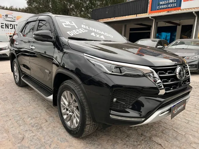 Toyota Hilux SW4 SRX 4X4 2.8 TDI 16V Dies. Aut. 2024