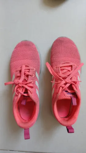 Tênis infantil feminino Nike. Tamanho 33. Seminovo.